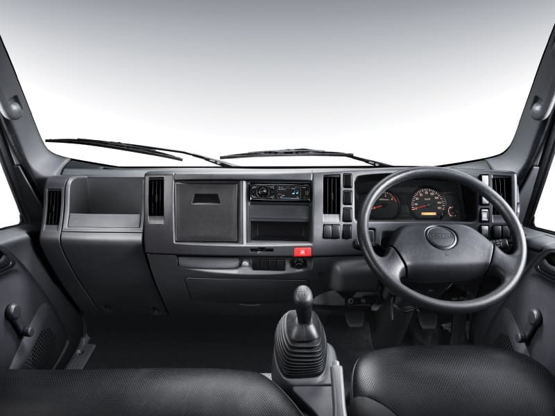 interior isuzu elf
