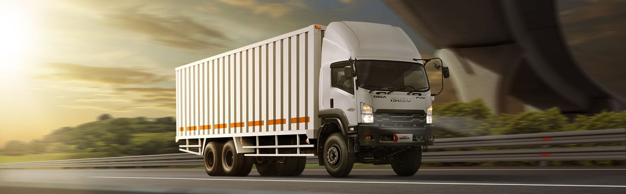 Isuzu Giga FVM U Box Besi