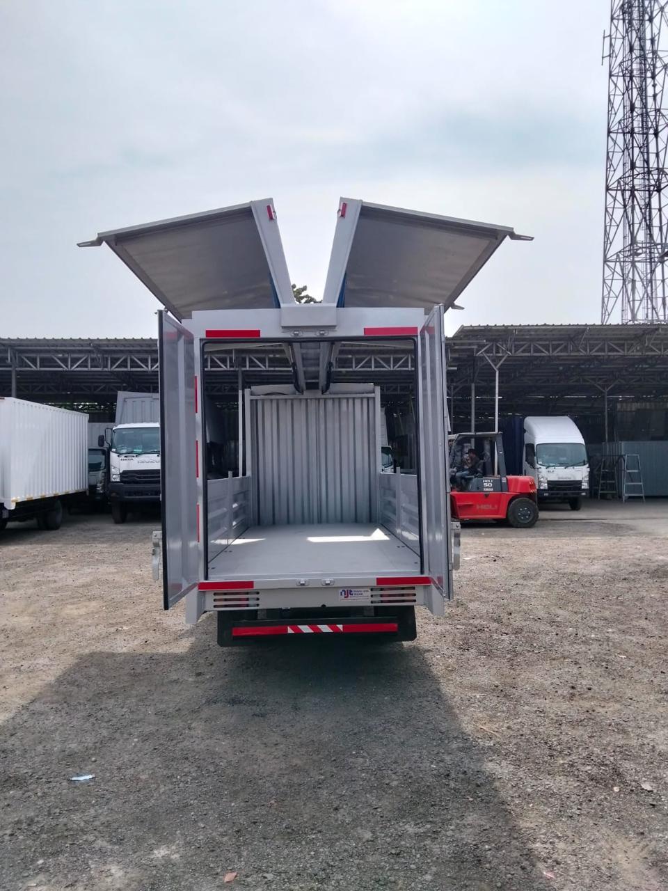 Isuzu Elf CDE Wingbox